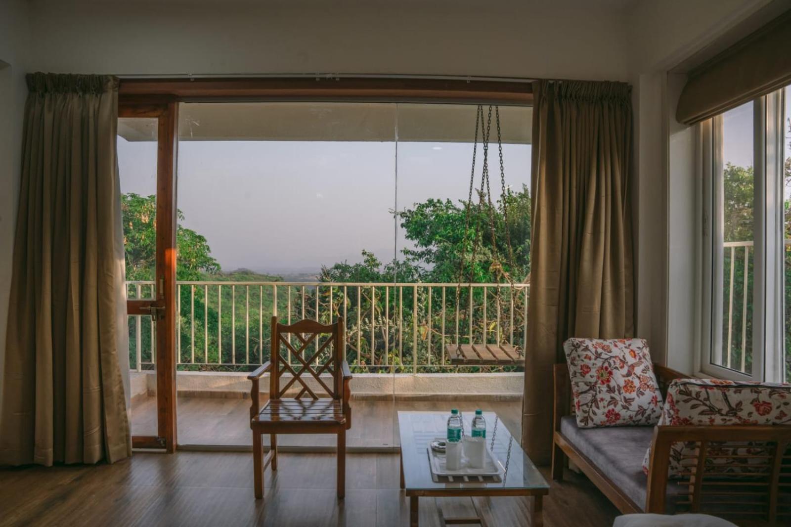 Eshi Resorts And Restaurant - Bhimashankars Jungle Luxury Resort Taleghar Exterior foto