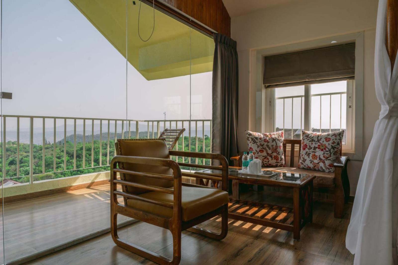 Eshi Resorts And Restaurant - Bhimashankars Jungle Luxury Resort Taleghar Exterior foto